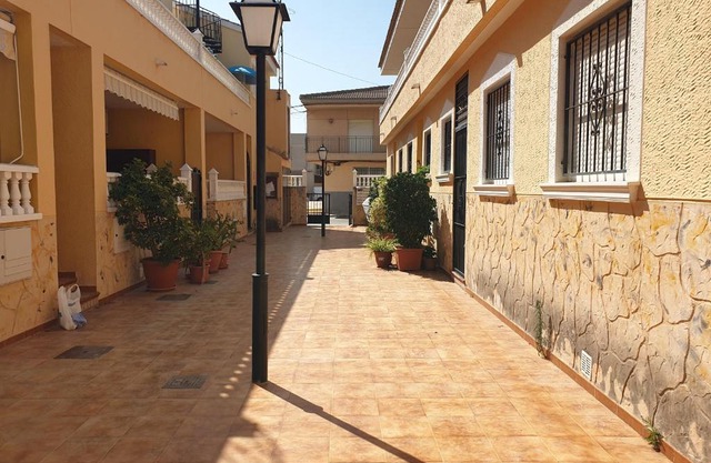 Calle Miguel Delibes 2