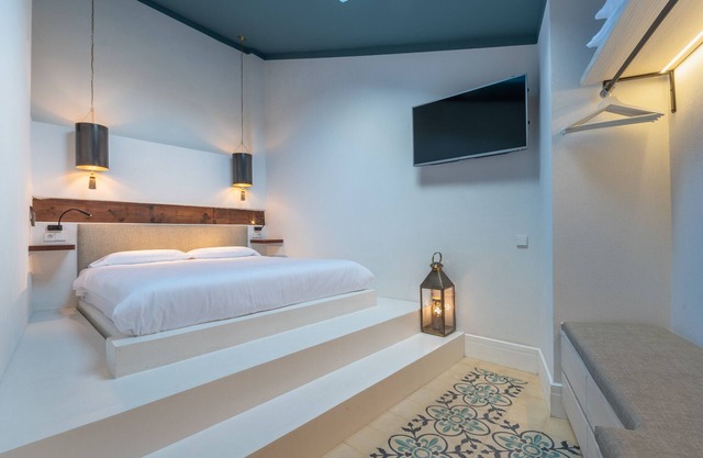 Caminante del Agua VI: Great flat Sevilla center