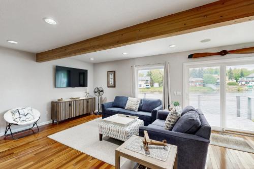 Campbell Lake Escape