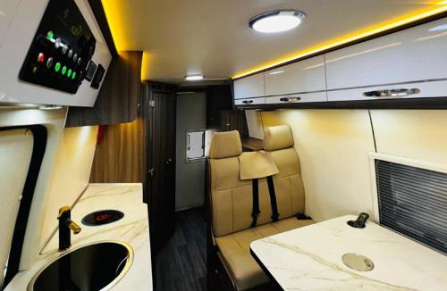 Camper amplia en cusco - Ford Campervan