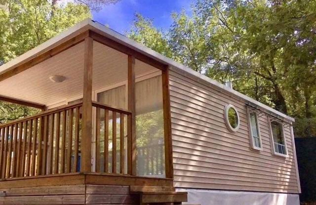 Camping 3 étoiles - Piscine - ccbbhhc