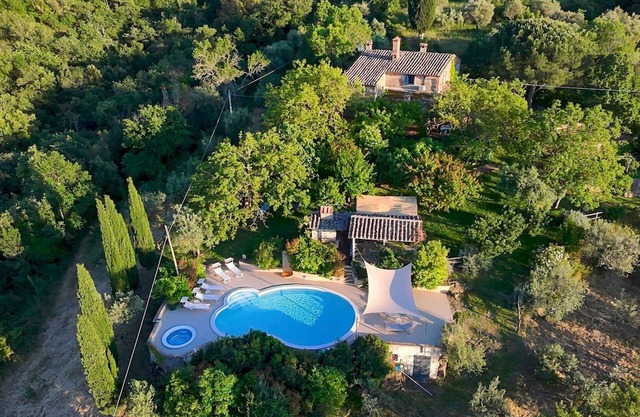 Campodalto 8, Emma Villas