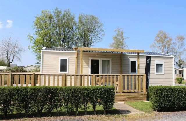 Campsite Le Clos de Balleroy * - Mobil Home Lodge 100 Comfort plus 3 bedrooms - 2 sdd - 40 m2 + semi covered terrace 6 people