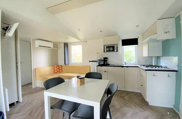 Campsite Le Pré des Moines * - Mobile home SESAME + 4 bedrooms 2 to 10 people - 2 pers. included in the tariff