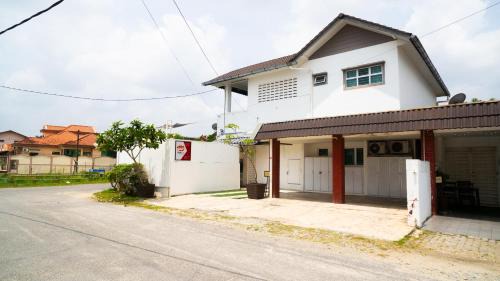 Canal Dusun Muda Homestay Kota Bharu