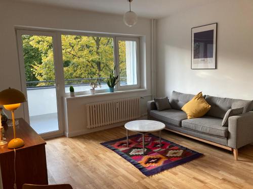 Canal-Front at Maybachufer - 80 sqm Two-Bedroom Apartment book one room or full appartment