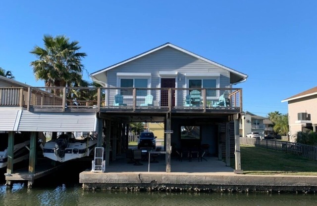 Canal House: Family Friendly, crabbing, fishing and more!