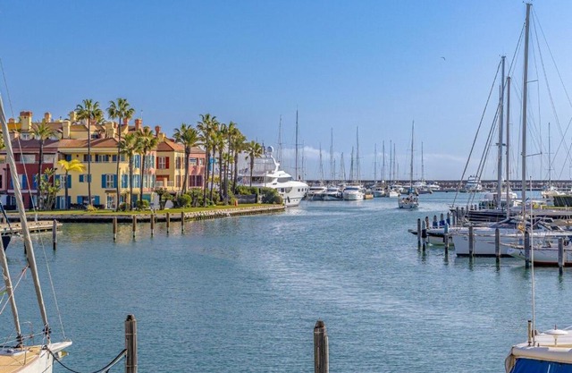 Canal View Apt Puerto Sotogrande