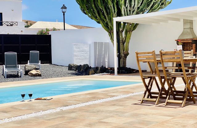 Canaryislandshost l My Nest