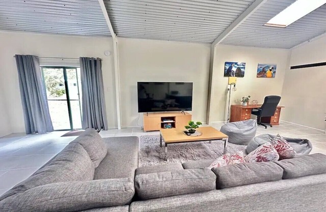 CandE’s Guesthouse