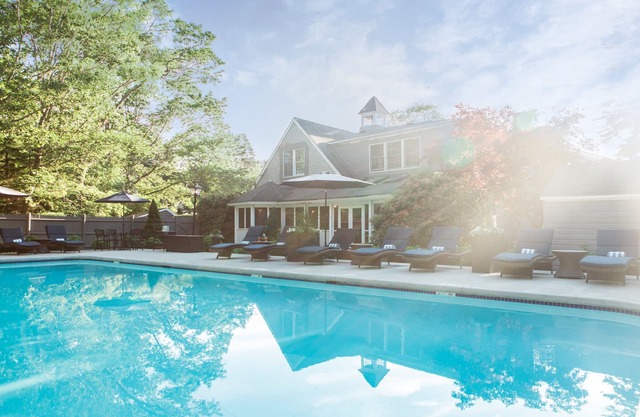 Cape Arundel Inn - Club House