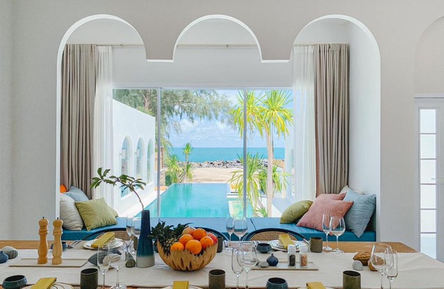 Cape by Sichon Tesoro