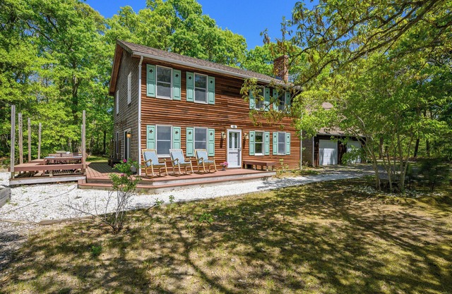 Cape Cod Large Family Home central to Nauset Light Bike Trail and Bay Beaches