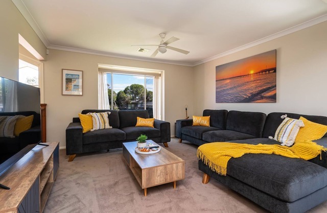 Capel Grand Villa - Pet-Friendly Beach Escape