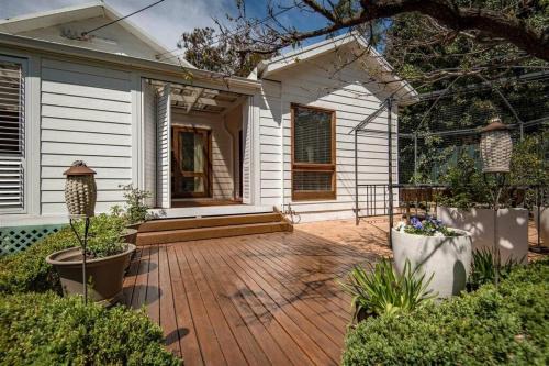 Capital Cottage