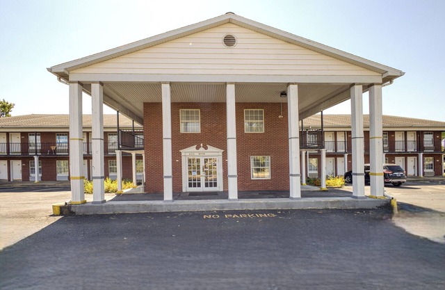 Capital O First Heritage Inn Rantoul IL I 57