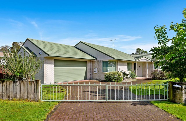 CAPRICORN HOUSE A VERY COMFORTABLE 4BR- HEAPS MORE DATES NOT SHOWING ON CALENDAR