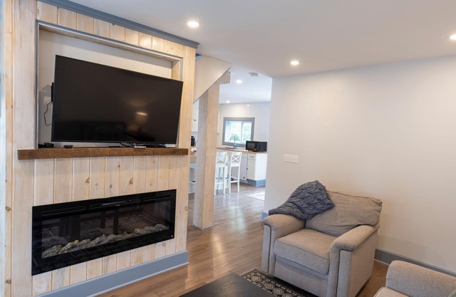 Captain Dan's Shanty on Water