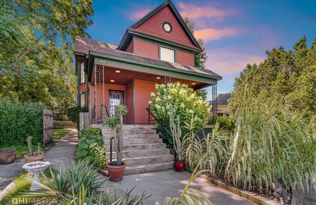 Captain's House/Large & FUN Family Home 5 minutes to the Beach