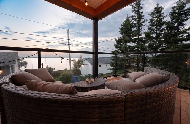 Caribou Studio with Sea View