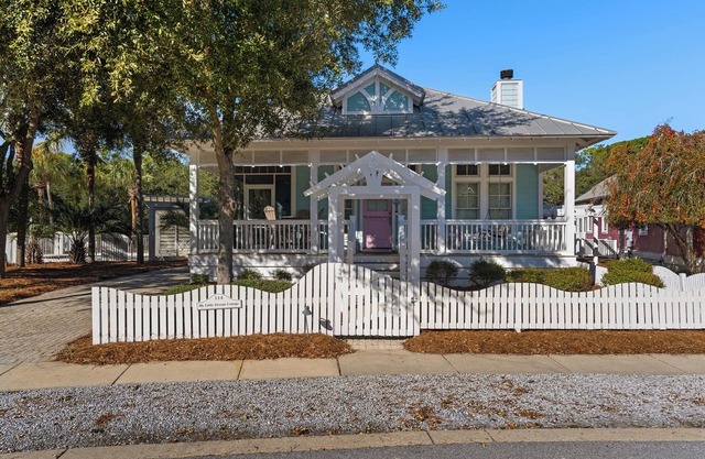 Carillon Beach Home. Perfect Location next to the Bellevue Pool.1 Level, 4 Br.