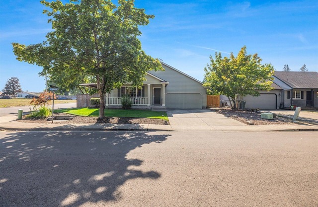 Carlton Crush Pad ~ Where Your Wine Country Getaway Comes to Life