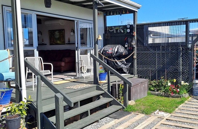 Carter's Cottage - Blenheim Holiday Home