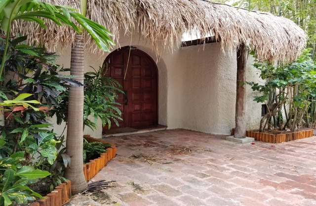 Casa a la orilla de la laguna Nichupte