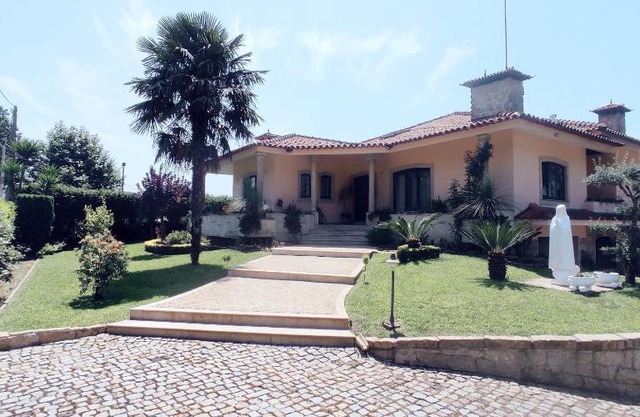 Casa Além Rio - quartos para 6 hóspedes em Santo Tirso