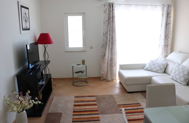 Casa Alfarrobeira, Olhos d’ Agua.