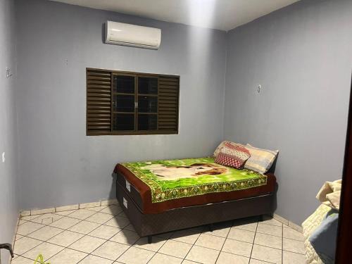 CASA BEM LOCALIZADA E AMPLA