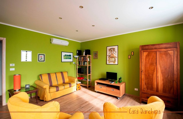 Casa Bianchera, Apartment with independent entrance and garden