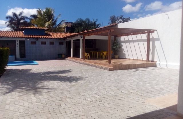 Casa c/Jardim p Alugar c/6 Dormitórios, no Coração do DF em Brasília Brasil