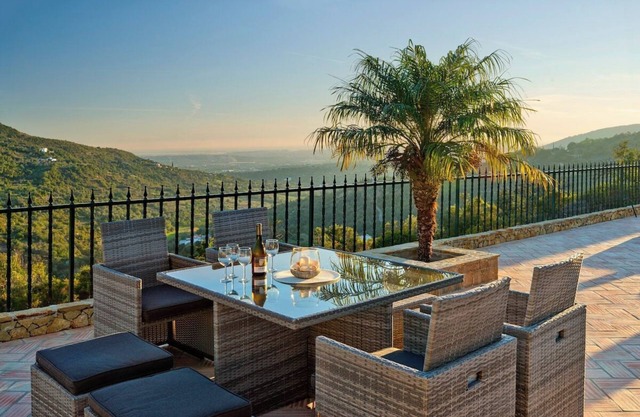 Casa Canasta - Family villa with spectacular views