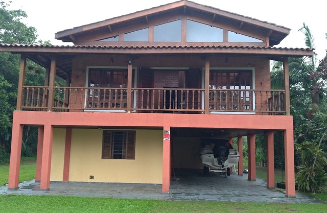 Casa Capri Ubatuba on the sand with Wi-Fi. Estaleiro Beach - Ubatumirim