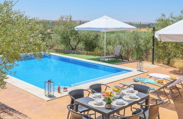 Casa Caraza Almodóvar del Río by Ruralidays