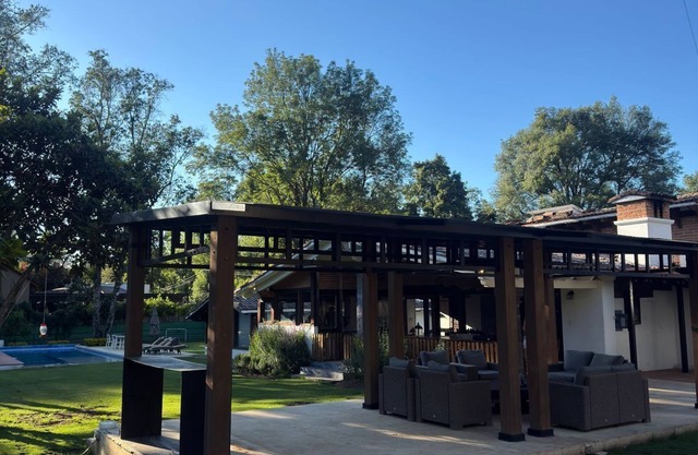 Casa Cipres/Piscina, PingPong, Cancha de Basquet