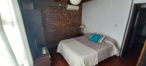 Casa confortable - Parque central - Estacionamiento, patio, 3 baños, 5 habitaciones -