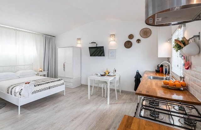 Casa da Praia Algarve - Charming Cosy Home Within Natural Park Close To Beaches.