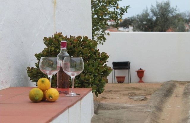 Casa das Correias - One Bedroom House, Sleeps 4