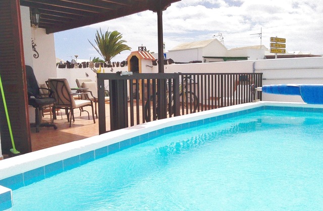 Casa Dasha, Relaxing, home from home, private solar heated & acclimatized pool