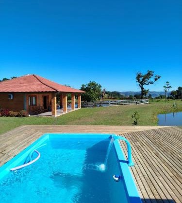Casa de Campo com Piscina em Anchieta SC
