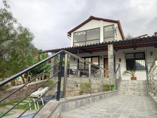 CASA DE CAMPO CON PISCINA EN COCACHACRA HUAROCHIRI SOL TODO EL AÑo