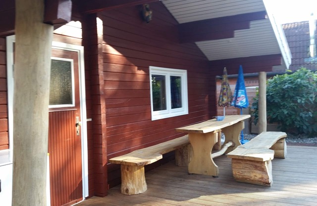 Casa de Férias com Sauna, Churrasqueira Kota e Banheira de Hidromassagem na Praia Heeder See!