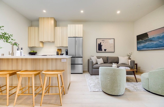 Casa De La Vina Unit 12 - Boutique Apartment