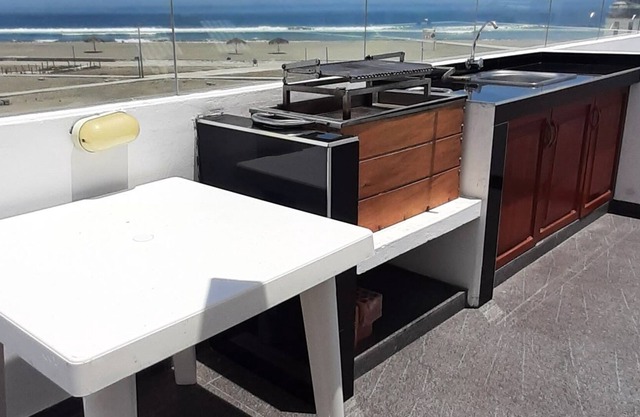 Casa DE Playa EN Cerro Azul con Salida Directa a la Playa =D