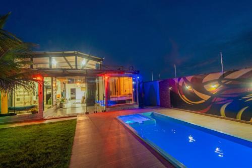 Casa de temporada container 1,5 Km da Praca