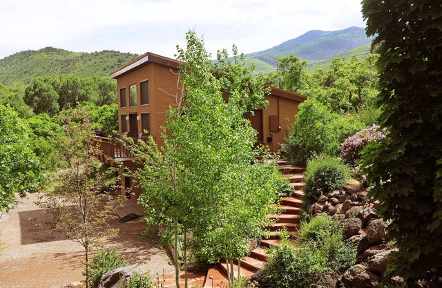 Casa Del Sol - Serene surroundings with spectacular mountain views