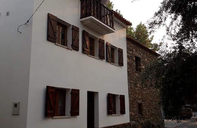 Casa do Rio 2 - Living the river and the mountain