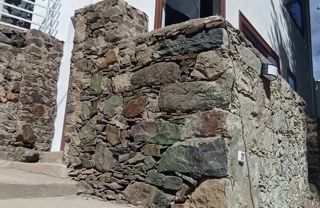 Casa EL Arbol DE Bibiana 1. Casa Única, Ubicada en Lugar Tranquilo y Céntrico